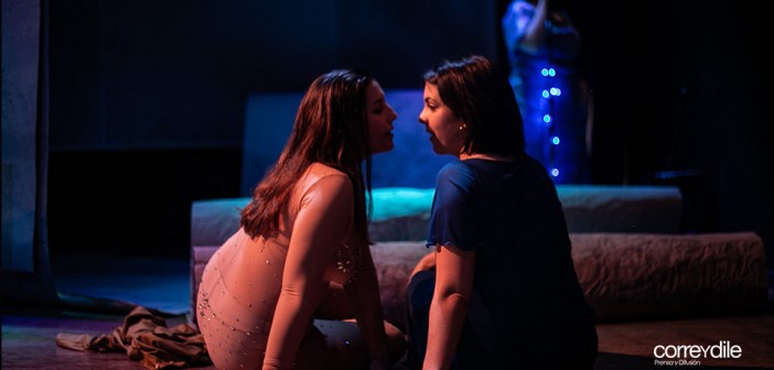 desnudez_obra_teatro_argentina_prensa_correydile_independiente_Carolina-Mazzaferro